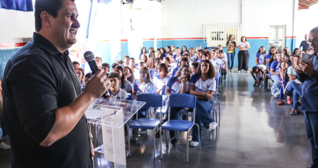 FAÇA BONITO: CONTE PARA ALGUÉM TEEN