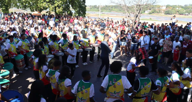 Aniversário de 112 anos de Pirapora foi aberto com Desfile Festivo contagiante na Avenida São Francisco