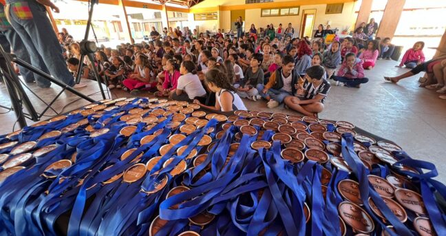 Alunos da Rede Municipal de Ensino foram premiados pelo Projeto Ler é Viver