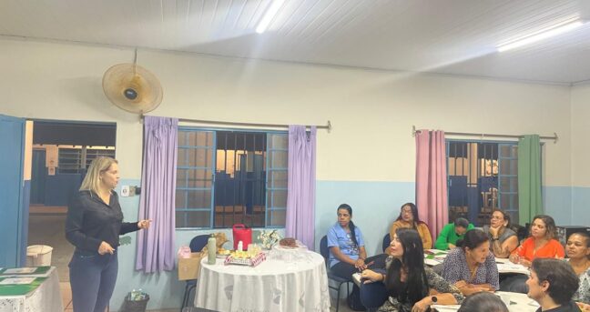 Com Encontro sobre inclusão, SEMED capacitou professores de apoio