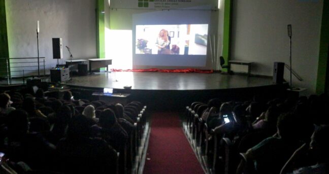 Cinema Comentado: Uma Tarde de Reflexão e Superação no Dia Internacional da Mulher