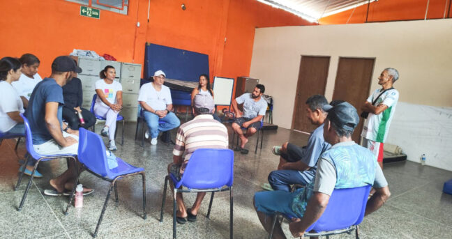 PALESTRA SOBRE SAÚDE E PREVENÇÃO NO CENTRO POP REÚNE EQUIPES MULTIPROFISSIONAIS