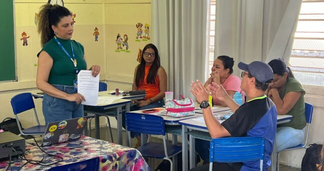 Professores da Educação em Tempo Integral de Pirapora participaram de oficina sobre gibis no processo de aprendizagem