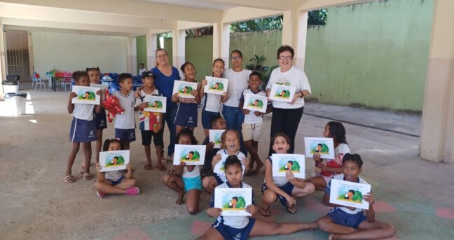 Projeto de Incentivo à leitura chega à Rede Municipal de Pirapora com obra de Maria Vargas