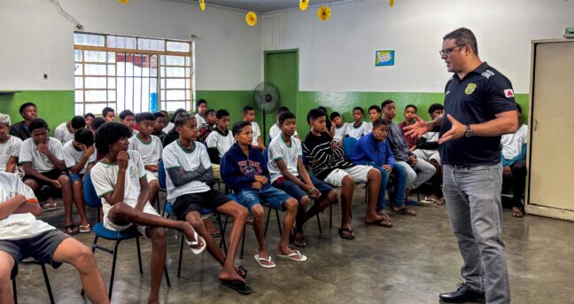 Prefeitura promove palestra sobre adultização infantil