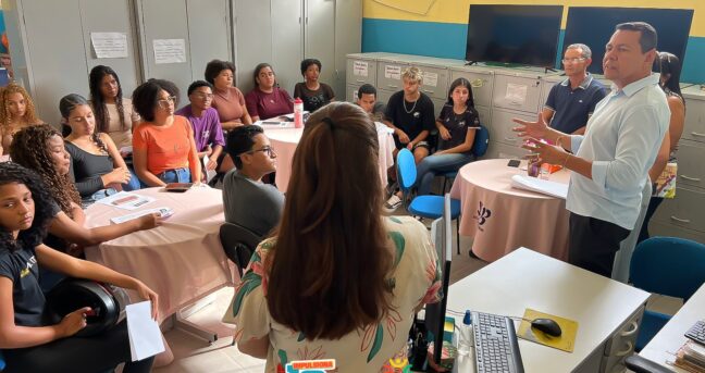 Programa Impulsiona Jovens é apresentado na Escola Luiz Balbino