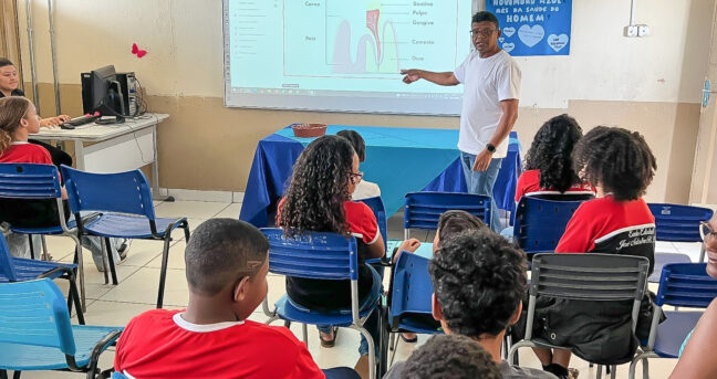 Palestras e orientações bucais nas escolas de Pirapora