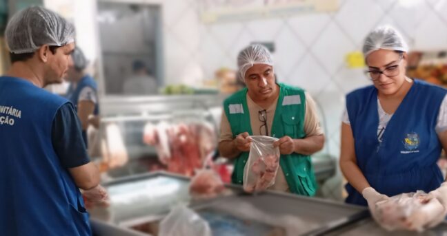 Blitz da Vigilância Sanitária apreende mais de 250 kg de carnes impróprias para consumo em Pirapora