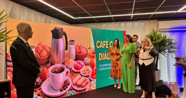 “Café com Diálogo” reúne lideranças para debater desenvolvimento regional