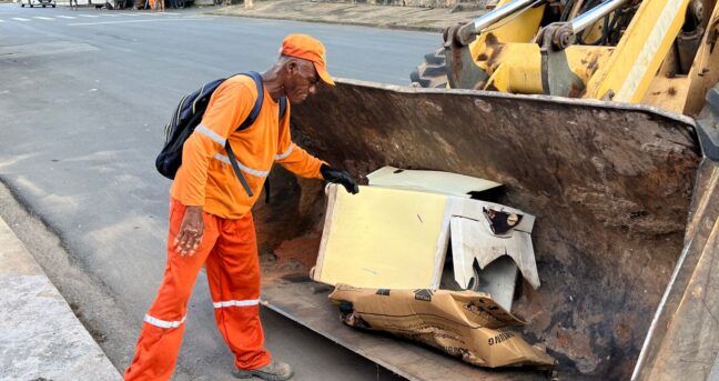 Operação Bota Fora reforça limpeza urbana no bairro Aparecida