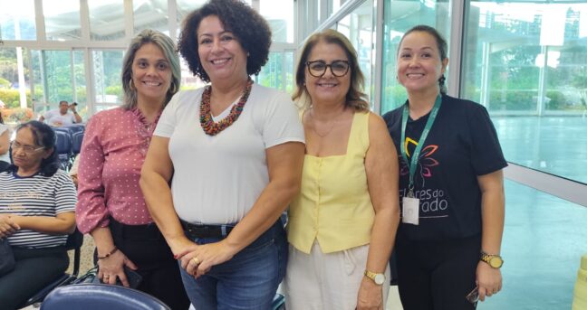 Dia de Chá com elas